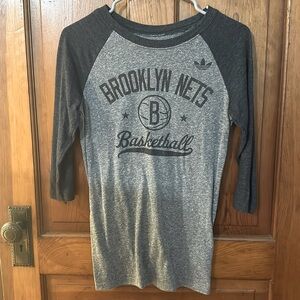 Brooklyn Nets basketball three-quarter sleeve jersey knit shirt